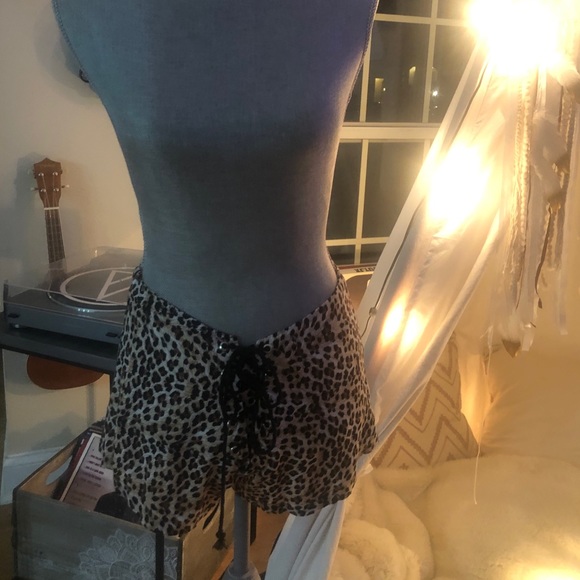 NWT Lenni Jimi Shorts | Fauna Print - Picture 5 of 8